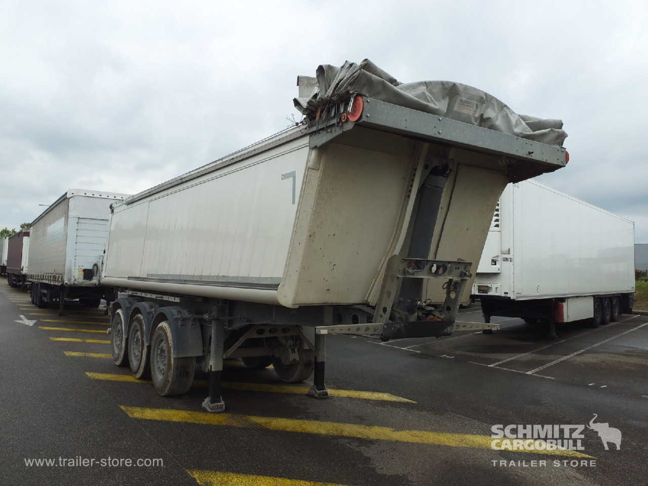 SCHMITZ Tipper Alu-square sided body 27m³ - Semi-remorque benne: photos 1 SCHMITZ Tipper Alu-square sided body 27m³ - Semi-remorque benne: photos 1