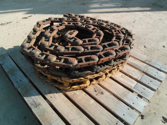 Caterpillar 307 - Chenille pour Engins de chantier: photos 3 Caterpillar 307 - Chenille pour Engins de chantier: photos 3
