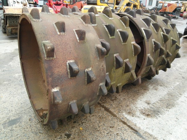 Hanomag 44 C + 55 C - Pièces de train de roulement pour Engins de chantier: photos 3 Hanomag 44 C + 55 C - Pièces de train de roulement pour Engins de chantier: photos 3