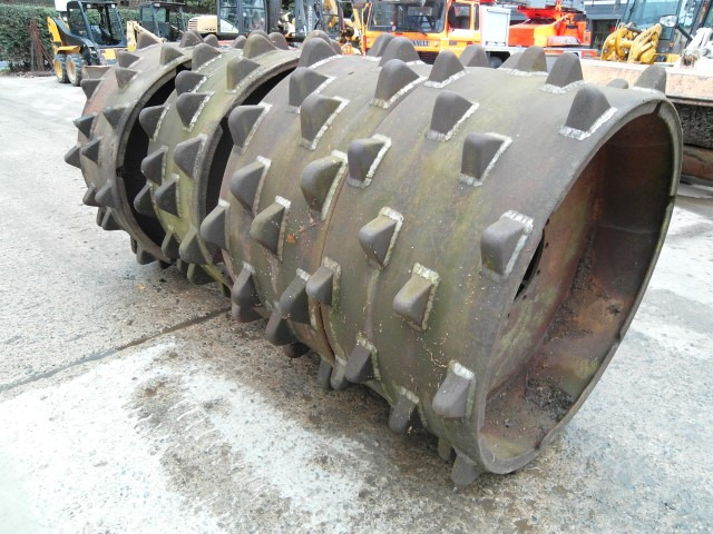 Hanomag 44 C + 55 C - Pièces de train de roulement pour Engins de chantier: photos 2 Hanomag 44 C + 55 C - Pièces de train de roulement pour Engins de chantier: photos 2