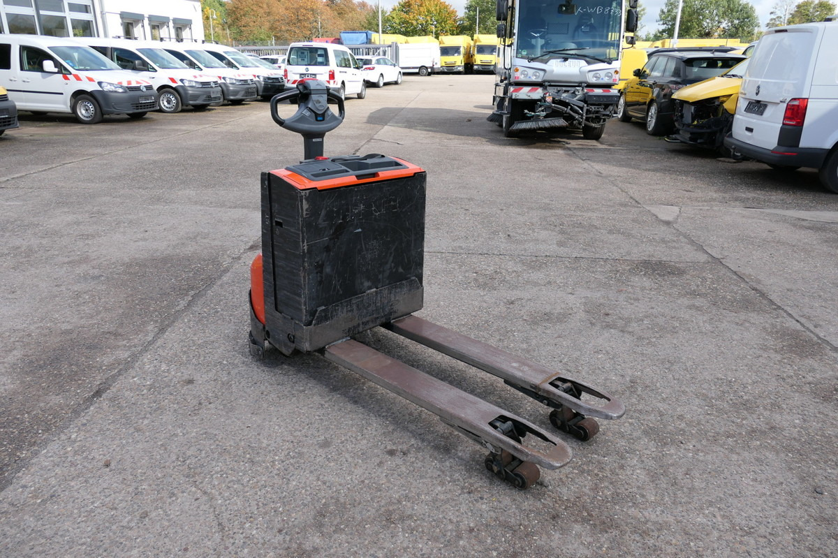 BT LWE 160 Batterie 26/2024 - Transpalette: photos 1 BT LWE 160 Batterie 26/2024 - Transpalette: photos 1