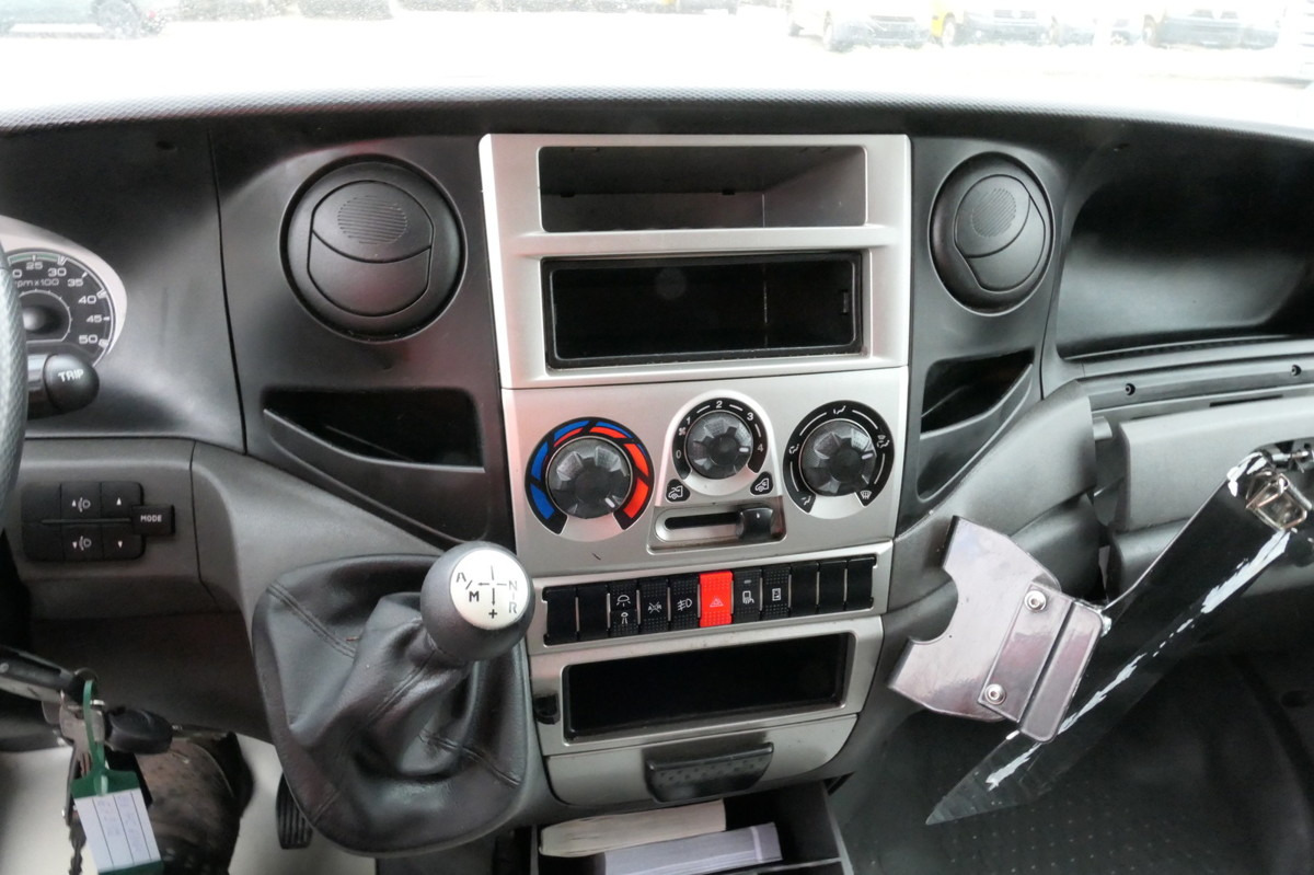 Fourgon grand volume IVECO Daily 35 S11 C30C AUTOMATIK KAMERA MAXI Regale D: photos 11