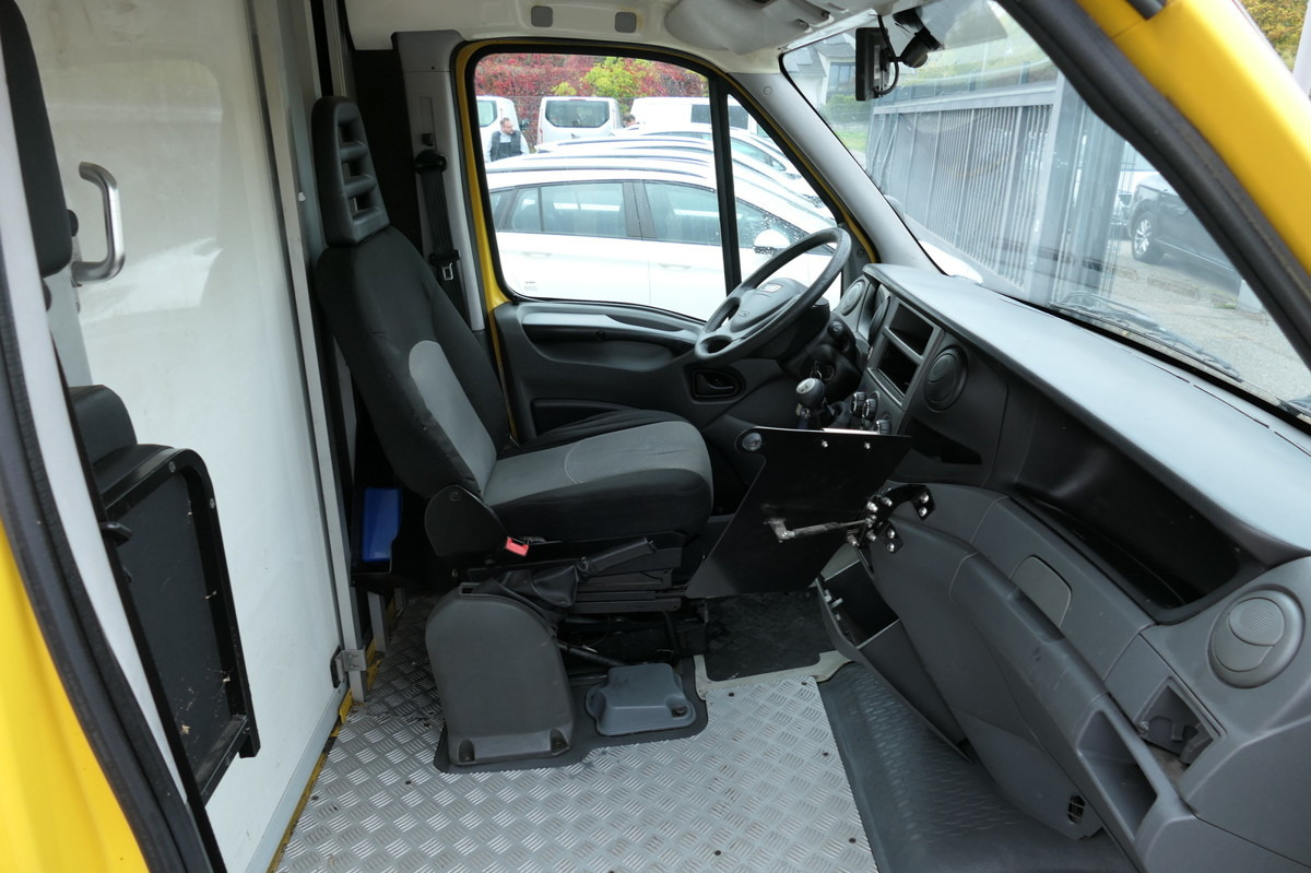 IVECO Daily 35 S11 C30C AUTOMATIK KAMERA Regale LUFT D - Fourgon grand volume: photos 5 IVECO Daily 35 S11 C30C AUTOMATIK KAMERA Regale LUFT D - Fourgon grand volume: photos 5