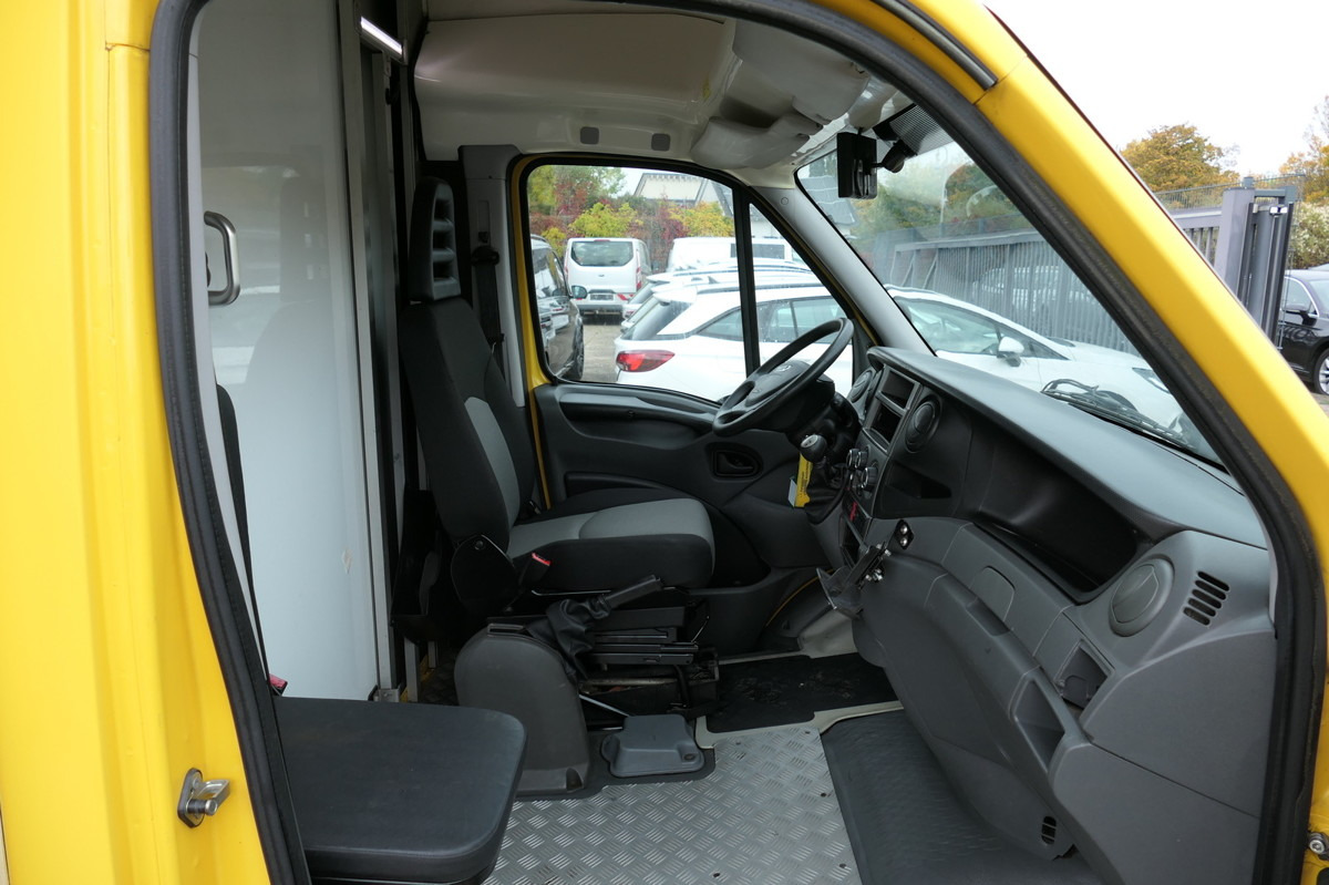 IVECO Daily 35 S11 C30C AUTOMATIK KAMERA Regale LUFT D - Fourgon grand volume: photos 5 IVECO Daily 35 S11 C30C AUTOMATIK KAMERA Regale LUFT D - Fourgon grand volume: photos 5