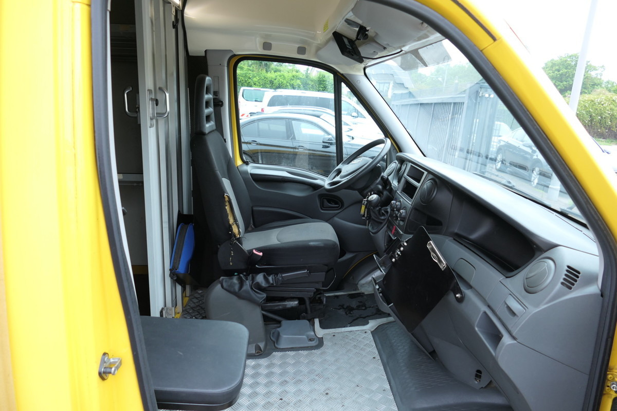 IVECO Daily 35 S11 C30C AUTOMATIK KAMERA Regale LUFT D - Fourgon grand volume: photos 5 IVECO Daily 35 S11 C30C AUTOMATIK KAMERA Regale LUFT D - Fourgon grand volume: photos 5