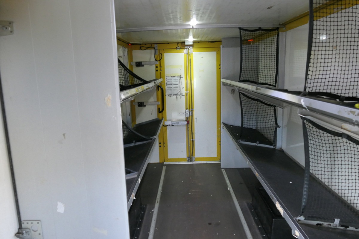 Fourgon grand volume IVECO Daily 35 S11 C30C AUTOMATIK KAMERA Regale LUFT D: photos 8 Fourgon grand volume IVECO Daily 35 S11 C30C AUTOMATIK KAMERA Regale LUFT D: photos 8