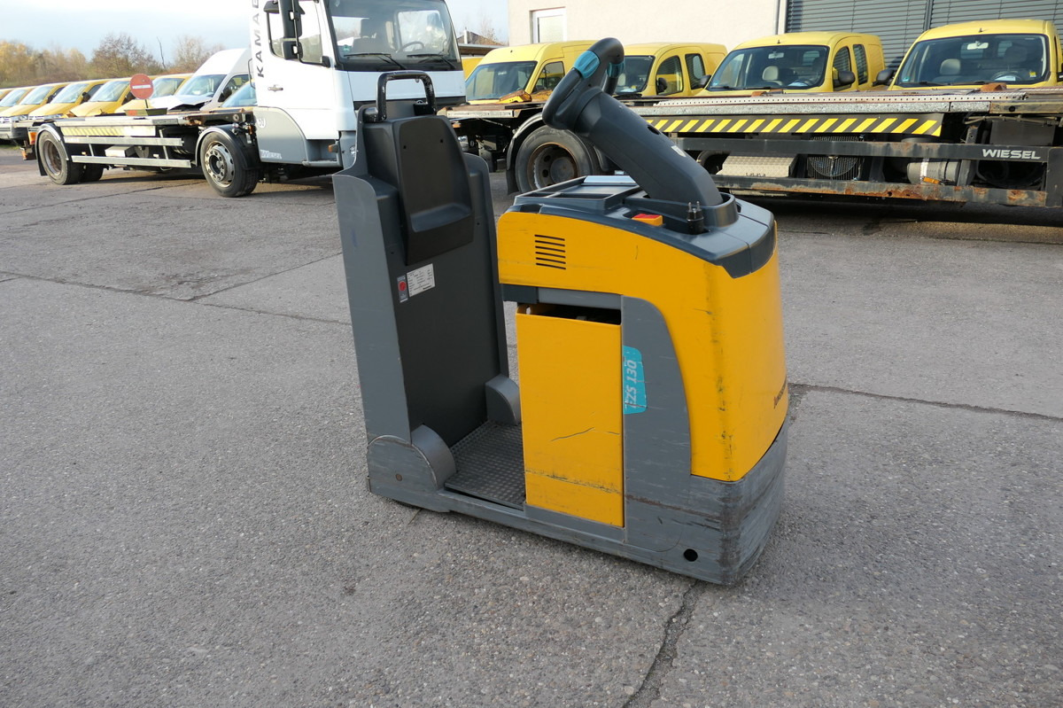 JUNGHEINRICH EZS 130 Schlepper Batterie 06/2021 - Chariot tracteur: photos 2 JUNGHEINRICH EZS 130 Schlepper Batterie 06/2021 - Chariot tracteur: photos 2