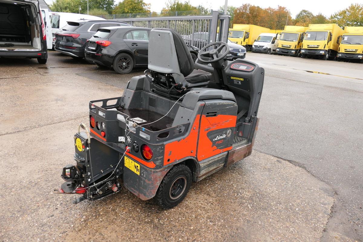 LINDE P 60 Z Schlepper Batterie 25/2017 - Chariot tracteur: photos 3 LINDE P 60 Z Schlepper Batterie 25/2017 - Chariot tracteur: photos 3