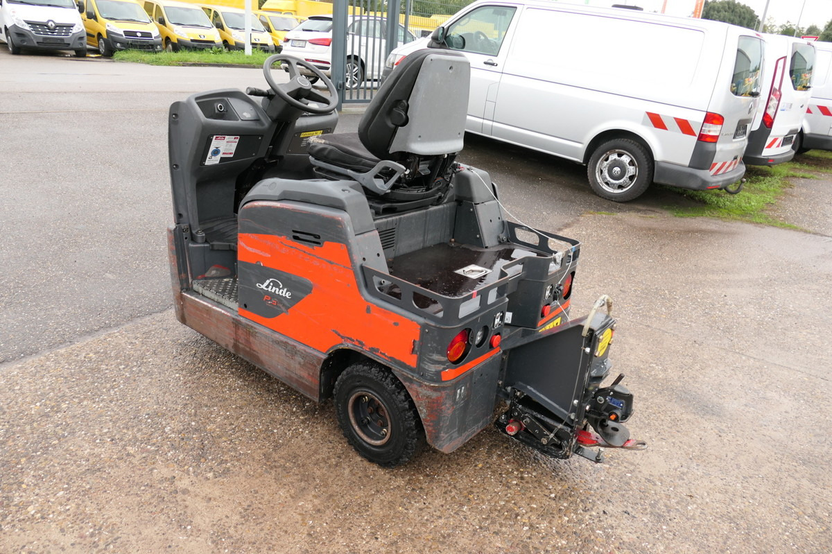 LINDE P 60 Z Schlepper Batterie 25/2017 - Chariot tracteur: photos 4 LINDE P 60 Z Schlepper Batterie 25/2017 - Chariot tracteur: photos 4