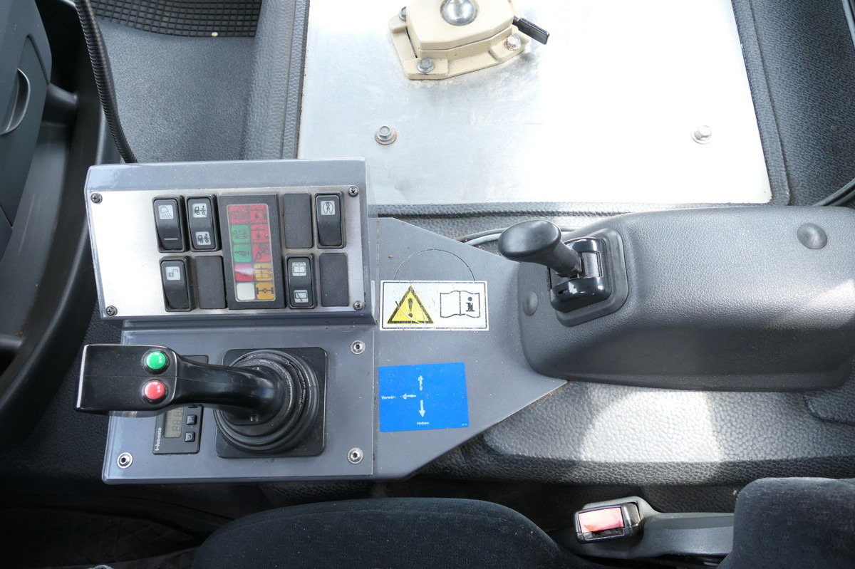 Camion porte-conteneur/ Caisse mobile MERCEDES-BENZ KAMAG WBH 25 Wiesel Terberg Umsetzfahrz. Sattelk: photos 11 Camion porte-conteneur/ Caisse mobile MERCEDES-BENZ KAMAG WBH 25 Wiesel Terberg Umsetzfahrz. Sattelk: photos 11