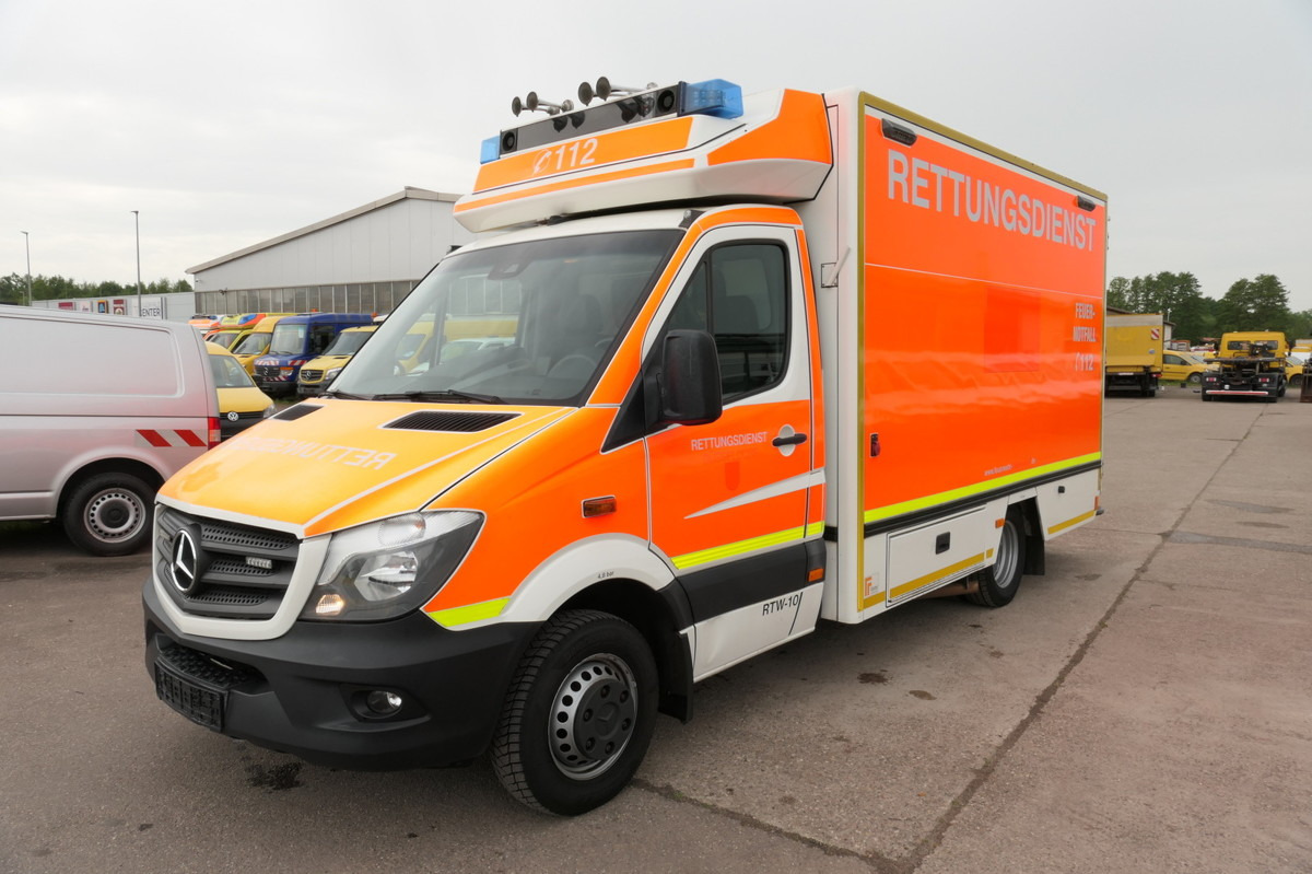 MERCEDES-BENZ Sprinter 519 CDI Klima Krankenwagen - Ambulance: photos 2 MERCEDES-BENZ Sprinter 519 CDI Klima Krankenwagen - Ambulance: photos 2