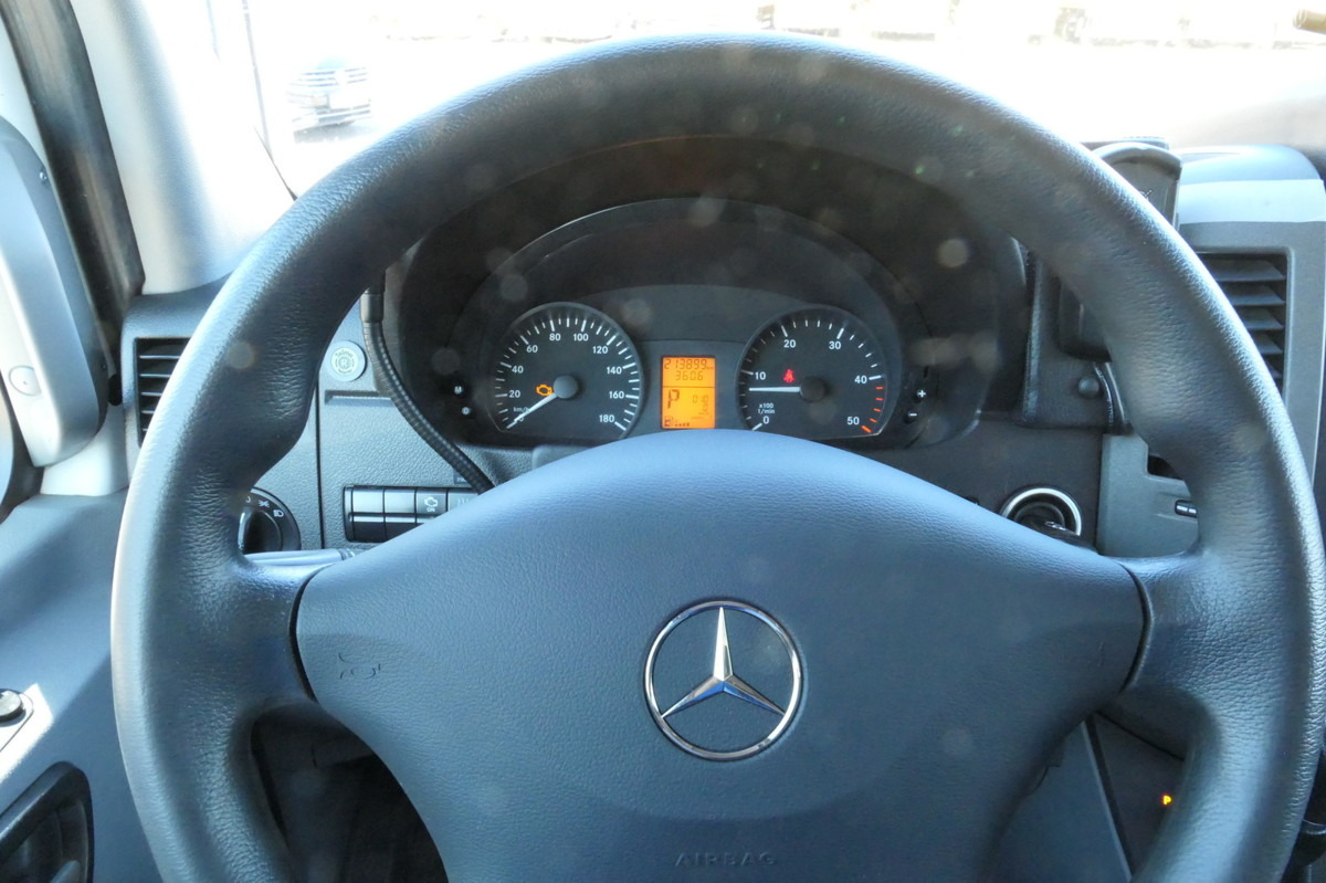 Ambulance MERCEDES-BENZ Sprinter 519 CDI Klima Krankenwagen: photos 15