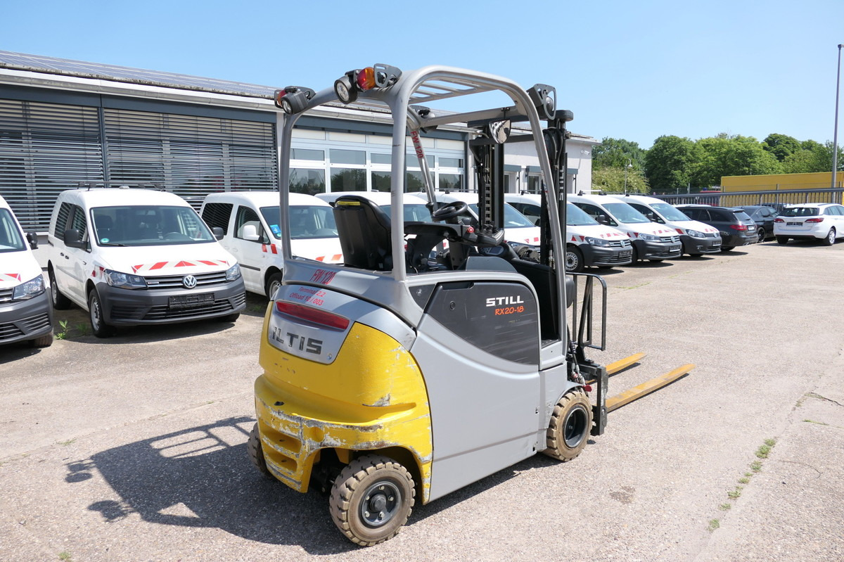 STILL RX 20-18P/H 4-RAD Batterie 33/2017 - Chariot embarqué: photos 4 STILL RX 20-18P/H 4-RAD Batterie 33/2017 - Chariot embarqué: photos 4