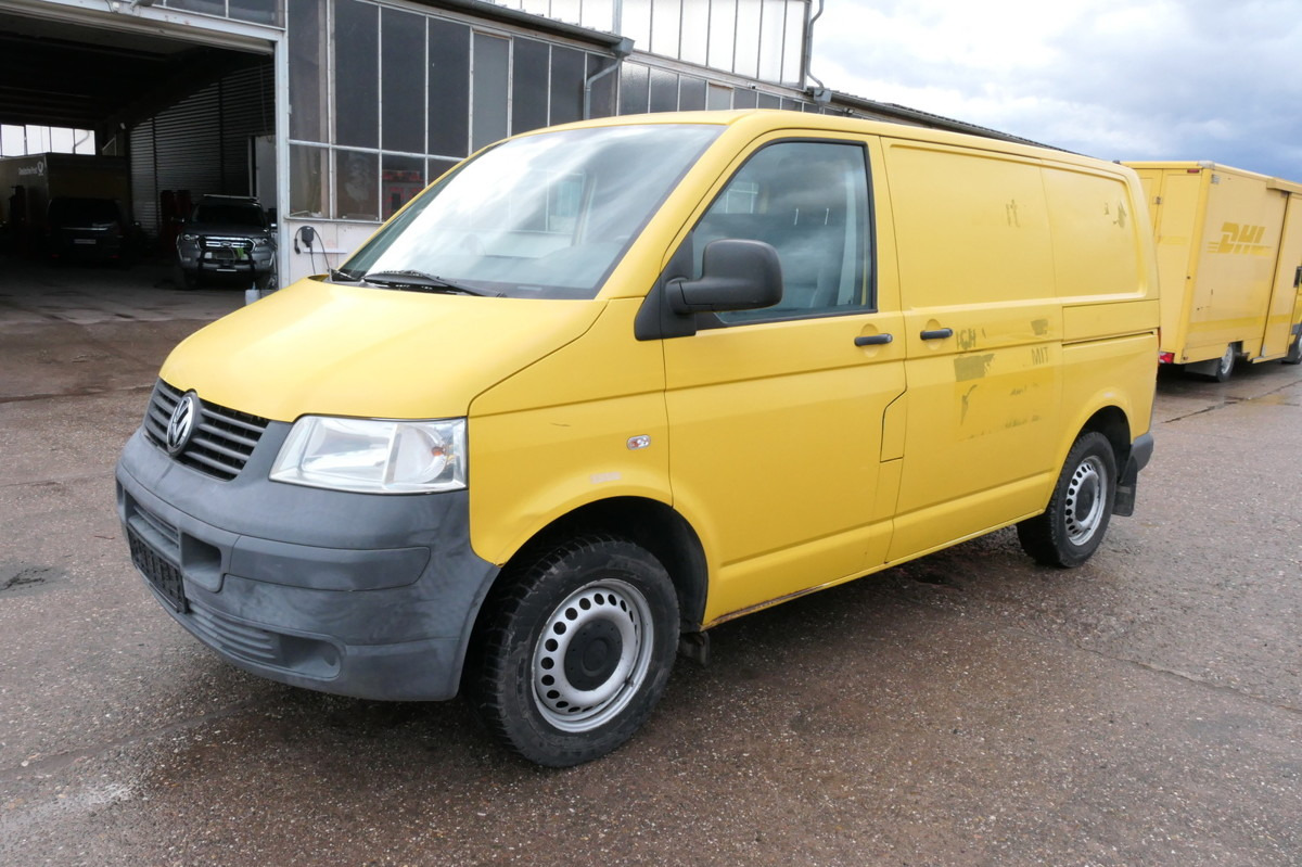VW T5 Transporter 1.9 TDI PARKTRONIK 2xSCHIEBETÜR - Fourgonnette: photos 3 VW T5 Transporter 1.9 TDI PARKTRONIK 2xSCHIEBETÜR - Fourgonnette: photos 3