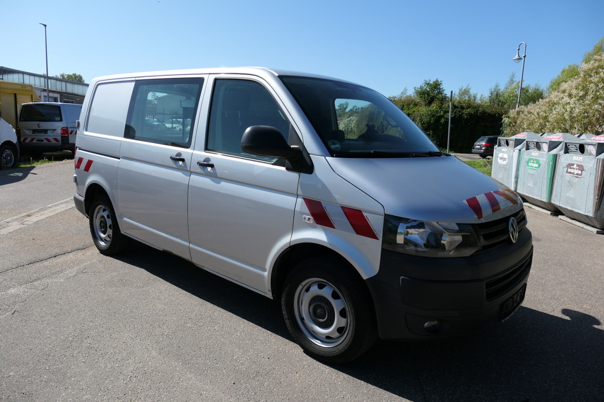 VW T5 Transporter 2.0 TDI 4Motion Flügeltür Klima A - Fourgonnette: photos 3 VW T5 Transporter 2.0 TDI 4Motion Flügeltür Klima A - Fourgonnette: photos 3