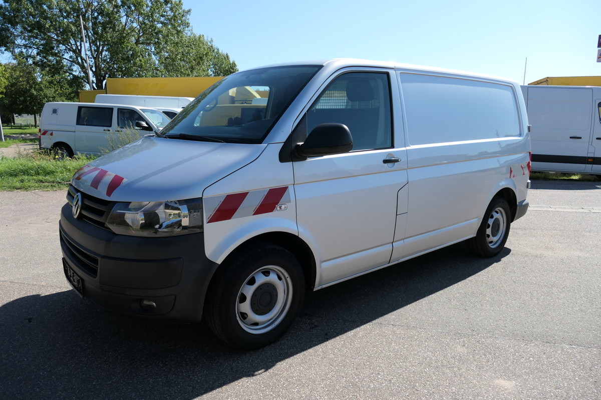 VW T5 Transporter 2.0 TDI 4Motion Flügeltür Klima A - Fourgonnette: photos 2 VW T5 Transporter 2.0 TDI 4Motion Flügeltür Klima A - Fourgonnette: photos 2
