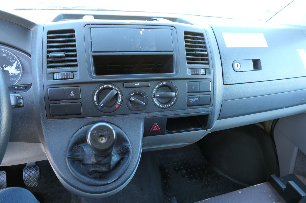 Fourgonnette VW T5 Transporter 2.0 TDI PARKTRONIK EURO-5 2xSCHIE: photos 12 Fourgonnette VW T5 Transporter 2.0 TDI PARKTRONIK EURO-5 2xSCHIE: photos 12