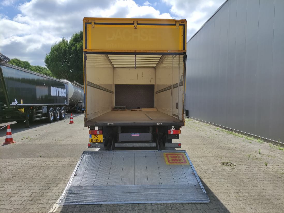 Renault D 14 240 4X2 - 319.854Km - Camion fourgon: photos 4 Renault D 14 240 4X2 - 319.854Km - Camion fourgon: photos 4
