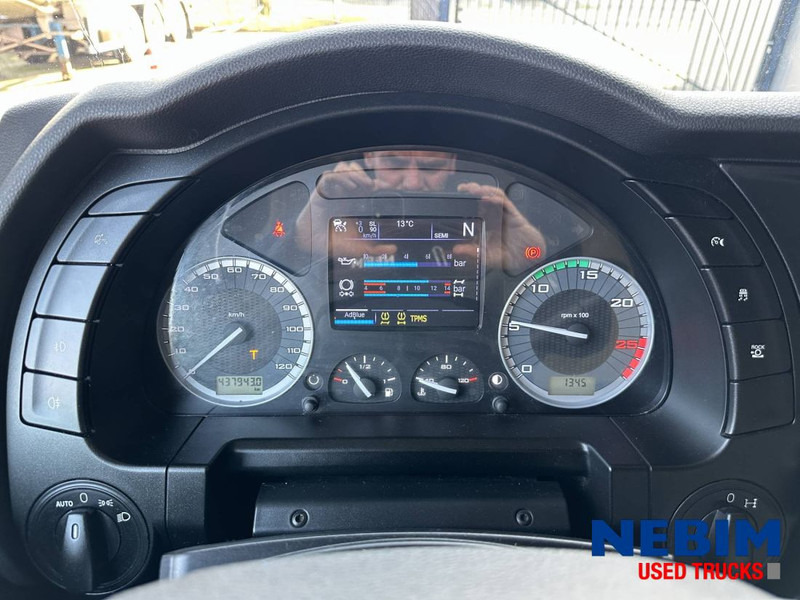 Iveco S-Way AS440S49T 4x2 - INTARDER - FULL AIR - Tracteur routier: photos 4 Iveco S-Way AS440S49T 4x2 - INTARDER - FULL AIR - Tracteur routier: photos 4