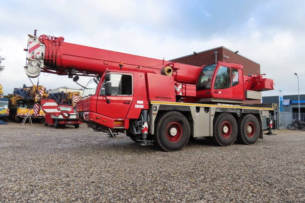 Tadano Faun ATF 50 G-3 - Grue tout-terrain: photos 1 Tadano Faun ATF 50 G-3 - Grue tout-terrain: photos 1