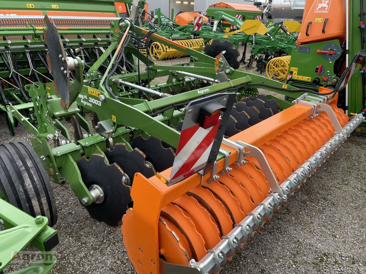 Amazone CatrosXL 3003 - Cover crop: photos 4 Amazone CatrosXL 3003 - Cover crop: photos 4