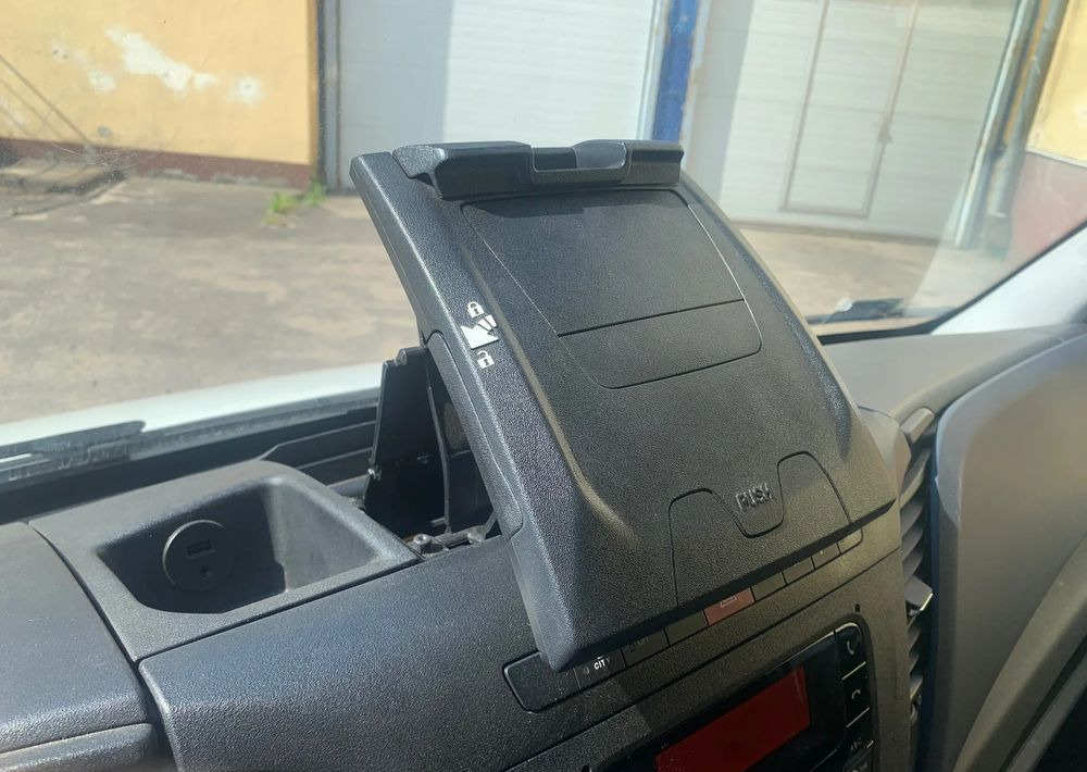 Fourgon utilitaire Iveco DAILY: photos 10