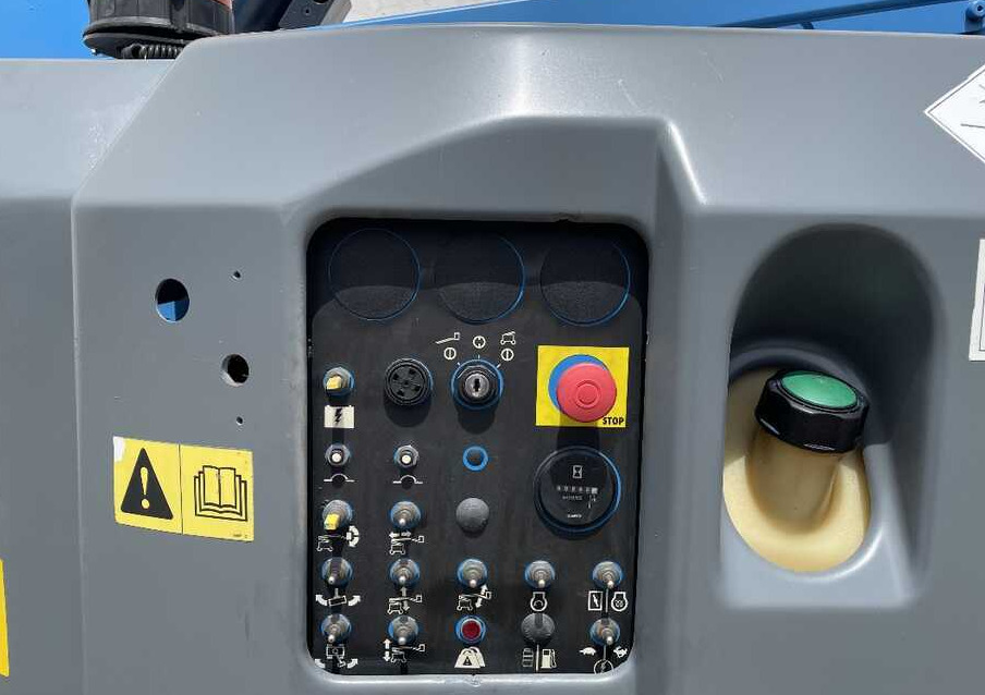 GENIE Z 34/22 (4x4) - Nacelle articulée: photos 4 GENIE Z 34/22 (4x4) - Nacelle articulée: photos 4