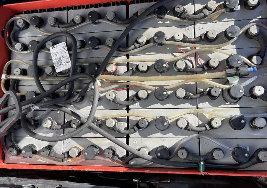 LINDE E 14-02/386 - Chariot élévateur électrique: photos 2 LINDE E 14-02/386 - Chariot élévateur électrique: photos 2