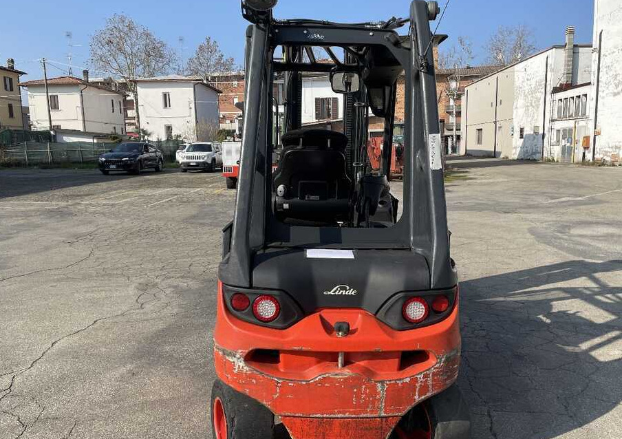 Linde E 30 L (batt. 2020) - Chariot élévateur électrique: photos 4 Linde E 30 L (batt. 2020) - Chariot élévateur électrique: photos 4