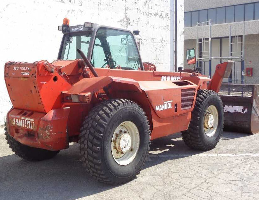 Manitou MT 1337 SLT - Chariot télescopique: photos 2 Manitou MT 1337 SLT - Chariot télescopique: photos 2