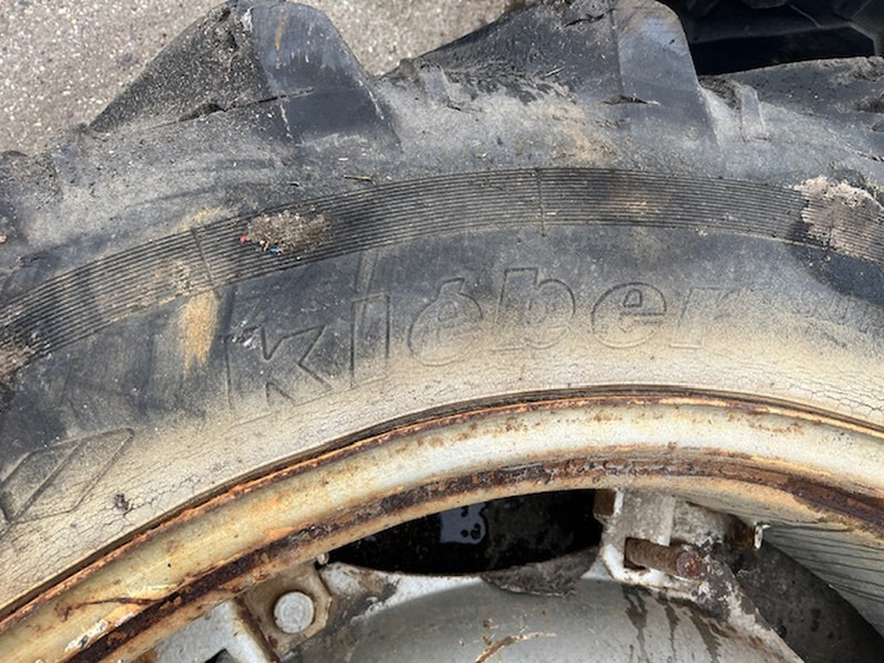 Kleber 13.6 R38 - Jante: photos 4 Kleber 13.6 R38 - Jante: photos 4