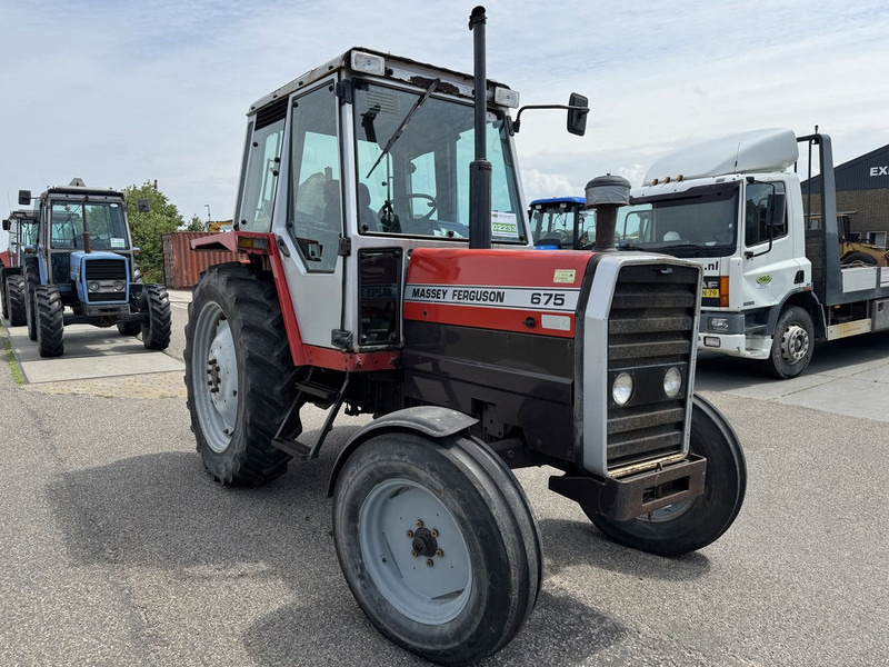 Massey Ferguson 675 - Tracteur agricole: photos 3 Massey Ferguson 675 - Tracteur agricole: photos 3