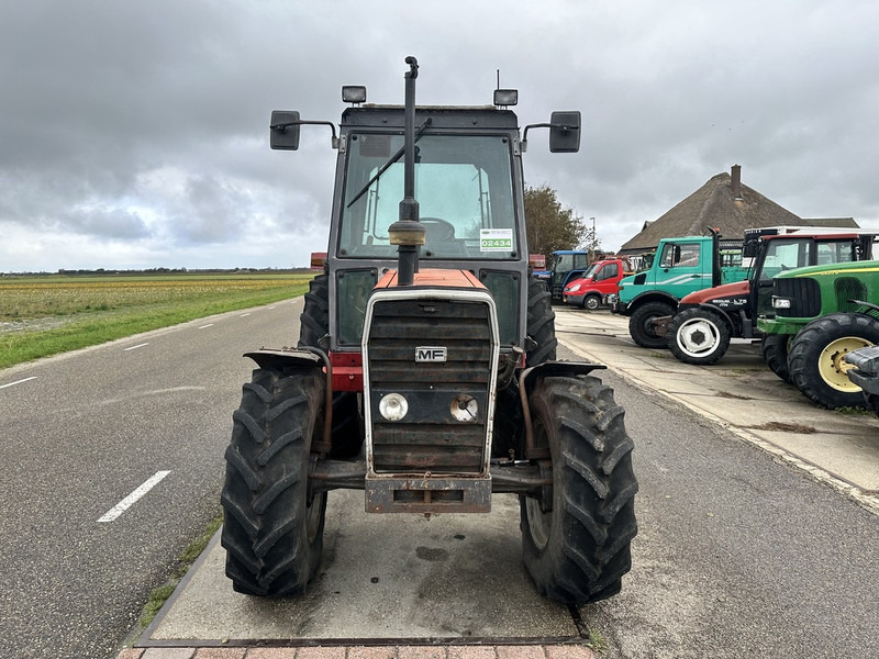 Massey Ferguson 690 - Tracteur agricole: photos 2 Massey Ferguson 690 - Tracteur agricole: photos 2