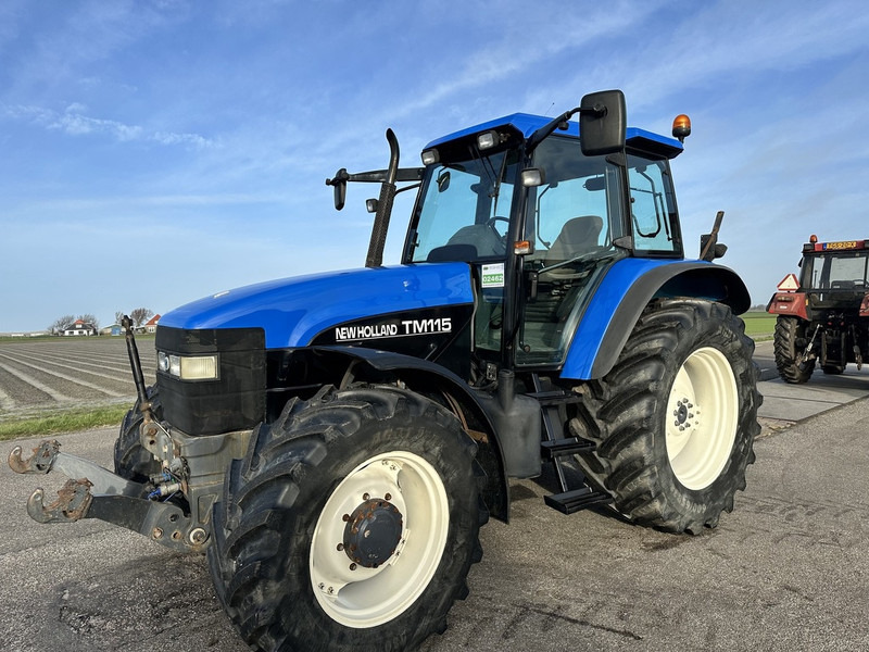 New Holland TM 115 - Tracteur agricole: photos 1 New Holland TM 115 - Tracteur agricole: photos 1