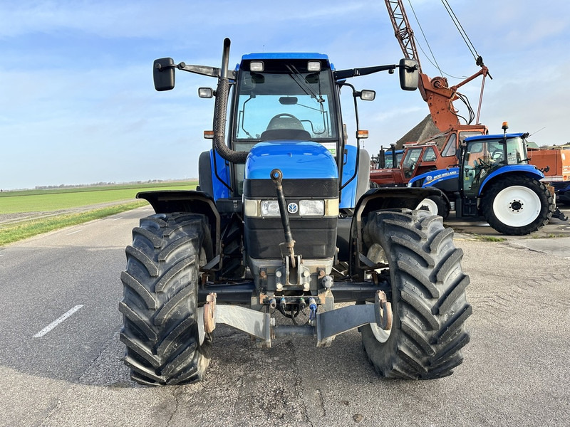 New Holland TM 115 - Tracteur agricole: photos 3 New Holland TM 115 - Tracteur agricole: photos 3
