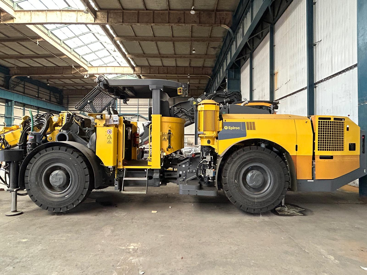 Atlas Copco (Epiroc) Boltec EC - Aléseuse directionnelle: photos 2 Atlas Copco (Epiroc) Boltec EC - Aléseuse directionnelle: photos 2