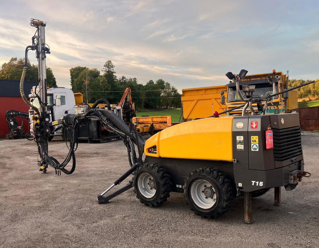 Atlas Copco FlexiROC T15R-01 - Foreuse: photos 2 Atlas Copco FlexiROC T15R-01 - Foreuse: photos 2