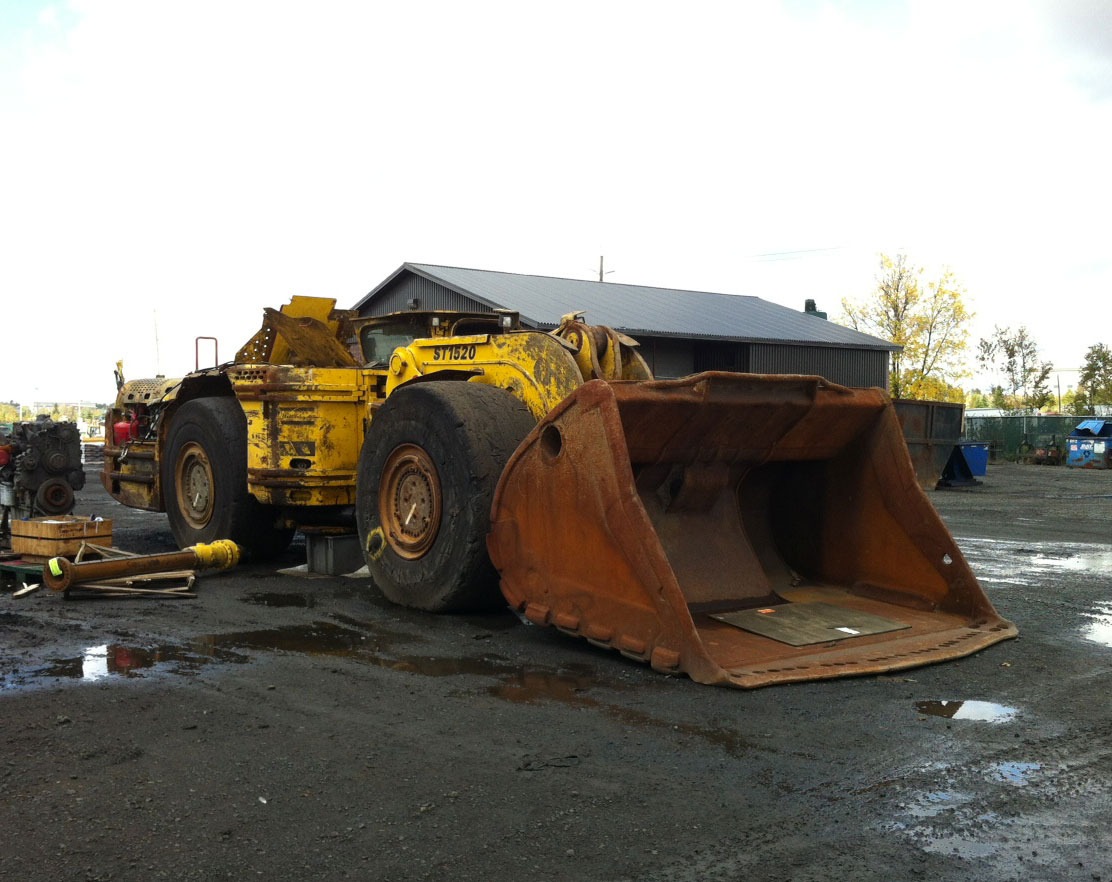 Atlas Copco ST1520 - Machine d'exploitation minière: photos 1 Atlas Copco ST1520 - Machine d'exploitation minière: photos 1