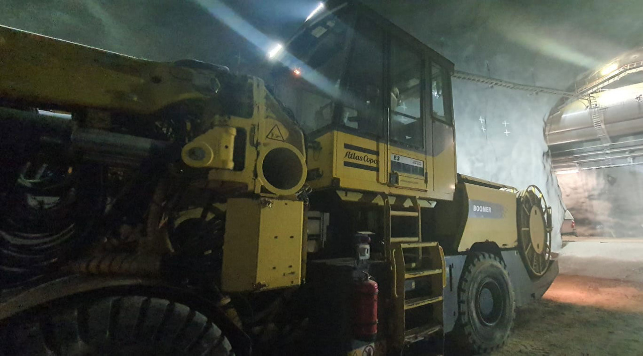 Atlas Copco XE3-C30 - Machine d'exploitation minière: photos 2 Atlas Copco XE3-C30 - Machine d'exploitation minière: photos 2