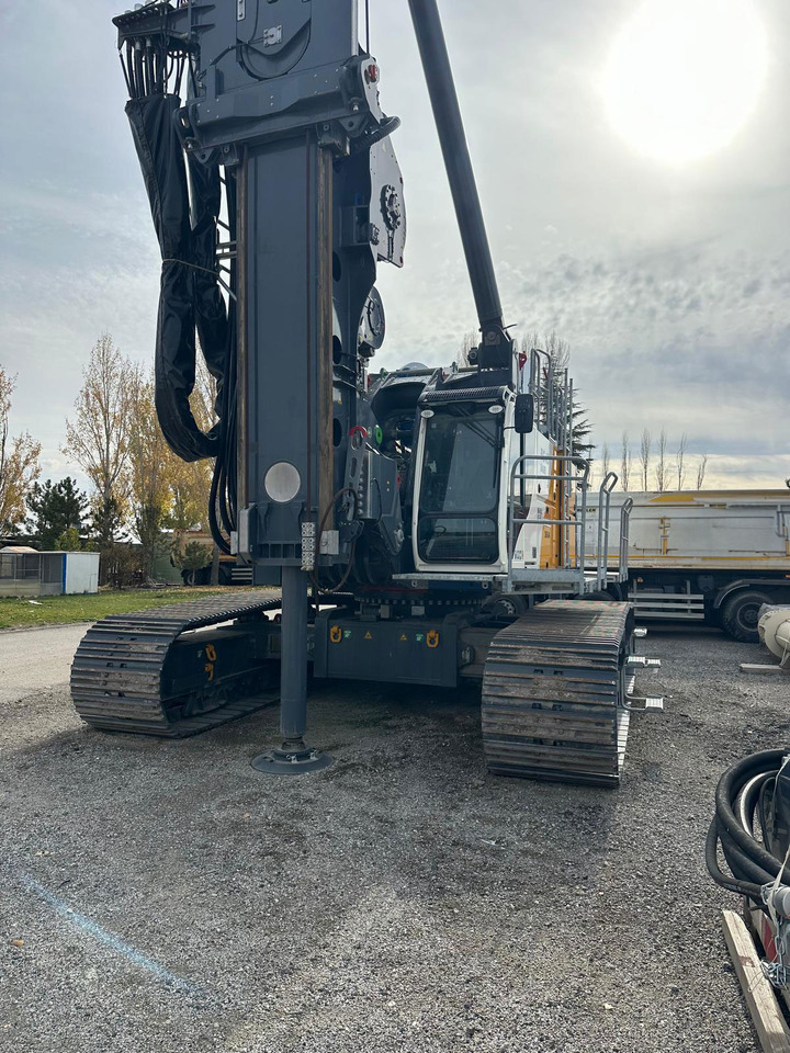 Bauer BG45V - Mât de battage: photos 3 Bauer BG45V - Mât de battage: photos 3