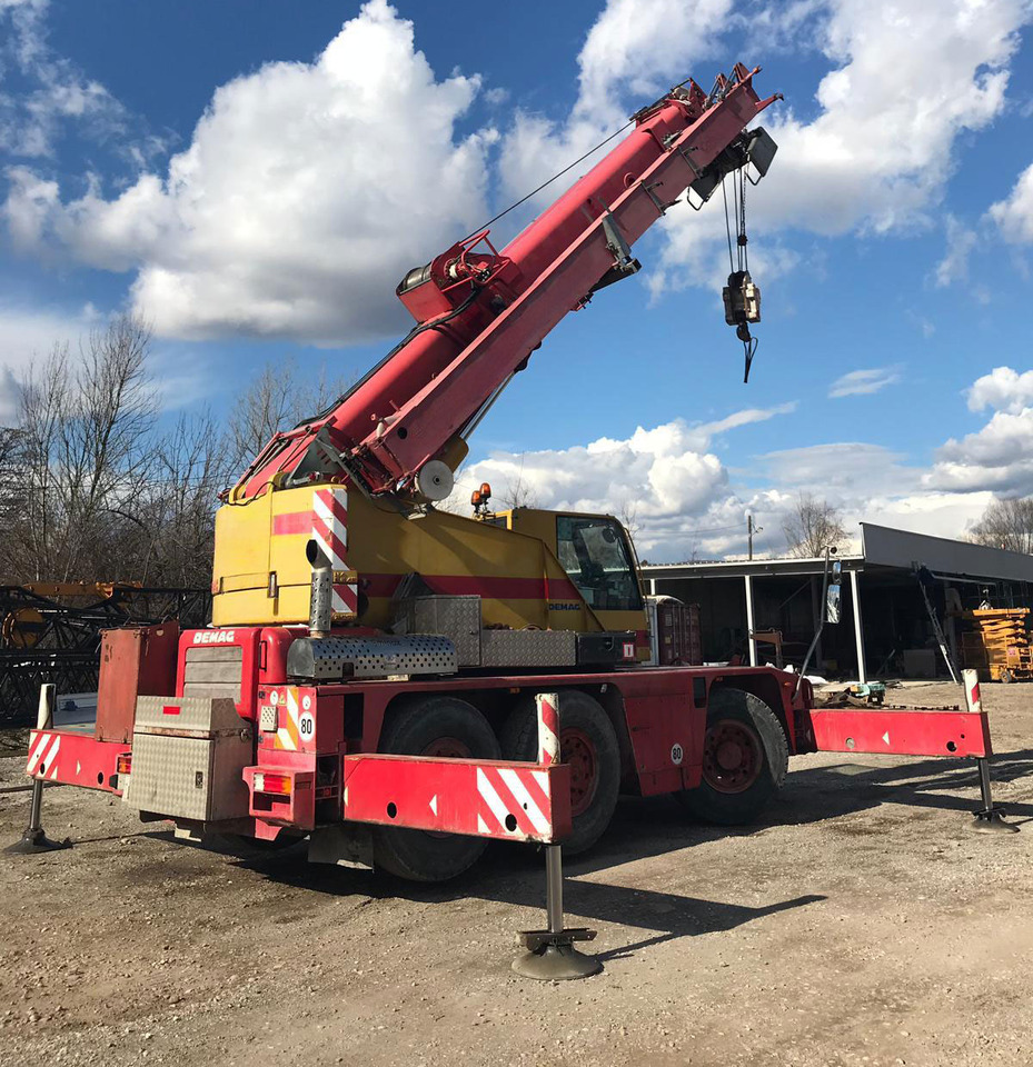 Demag AC 40 City - Grue mobile: photos 4 Demag AC 40 City - Grue mobile: photos 4