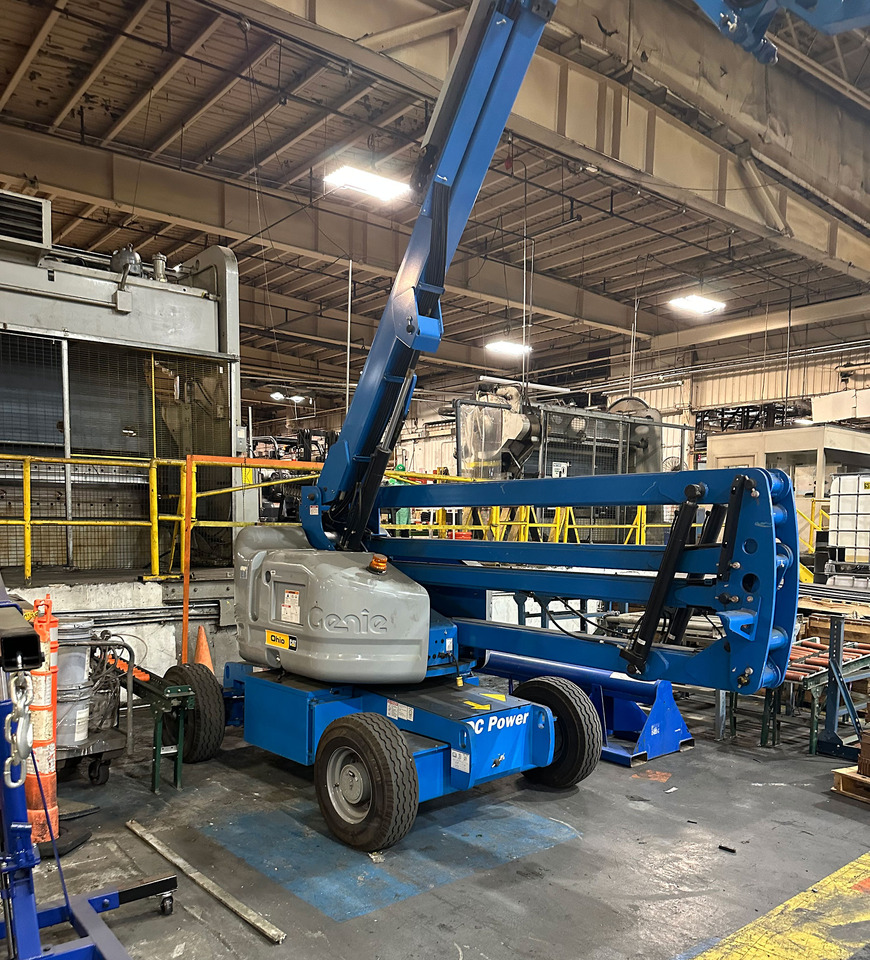 Genie Z-45/25J - Chargeuse sur pneus télescopique: photos 4 Genie Z-45/25J - Chargeuse sur pneus télescopique: photos 4