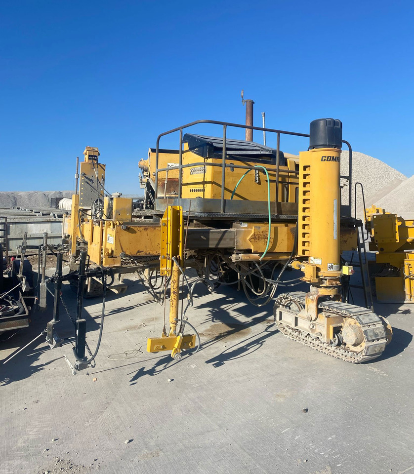 Gomaco Commander III - Machine à coffrage glissant: photos 2 Gomaco Commander III - Machine à coffrage glissant: photos 2