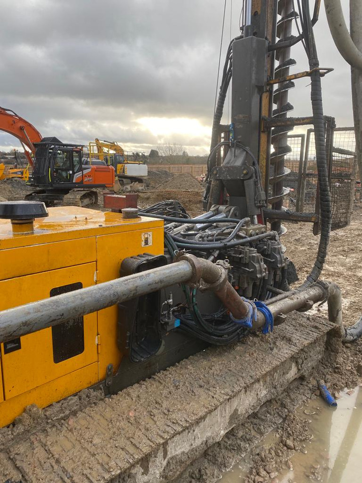 Klemm KR 709-2 - Mât de battage: photos 4 Klemm KR 709-2 - Mât de battage: photos 4