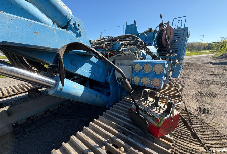 Klemm KR 807-7F - Mât de battage: photos 5 Klemm KR 807-7F - Mât de battage: photos 5