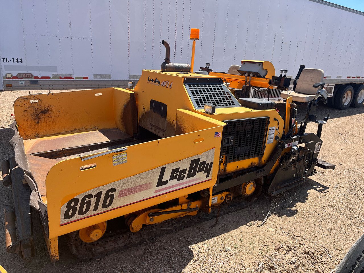 Leeboy 8616 - Finisseur: photos 1 Leeboy 8616 - Finisseur: photos 1