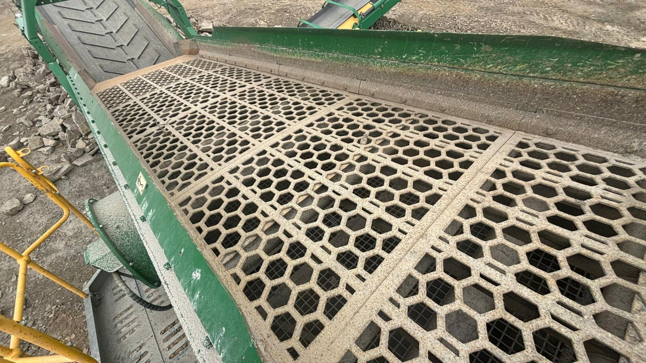 McCloskey R230 - Crible: photos 5 McCloskey R230 - Crible: photos 5