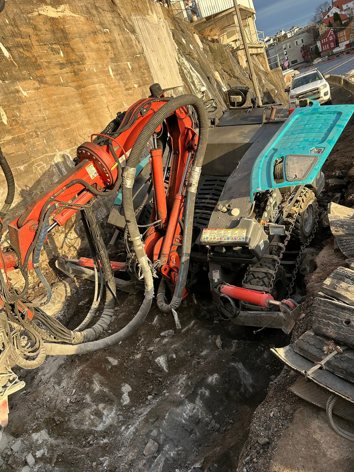 Sandvik Commando DC300Ri - Foreuse: photos 4 Sandvik Commando DC300Ri - Foreuse: photos 4