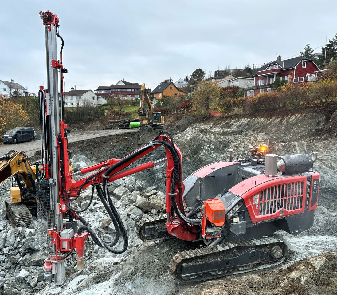 Sandvik Dino DC420Ri S5 - Foreuse: photos 2 Sandvik Dino DC420Ri S5 - Foreuse: photos 2