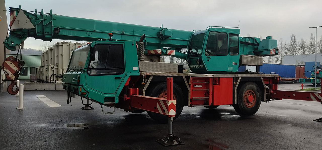 Tadano Faun ATF 30-2L - Grue mobile: photos 2 Tadano Faun ATF 30-2L - Grue mobile: photos 2